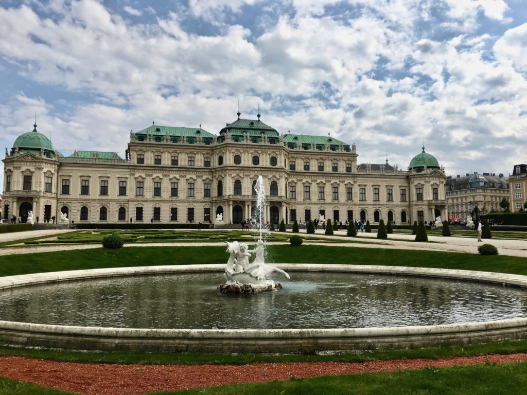 Vienna, Český Krumlov and Munich by Shuttle Bus and Rail