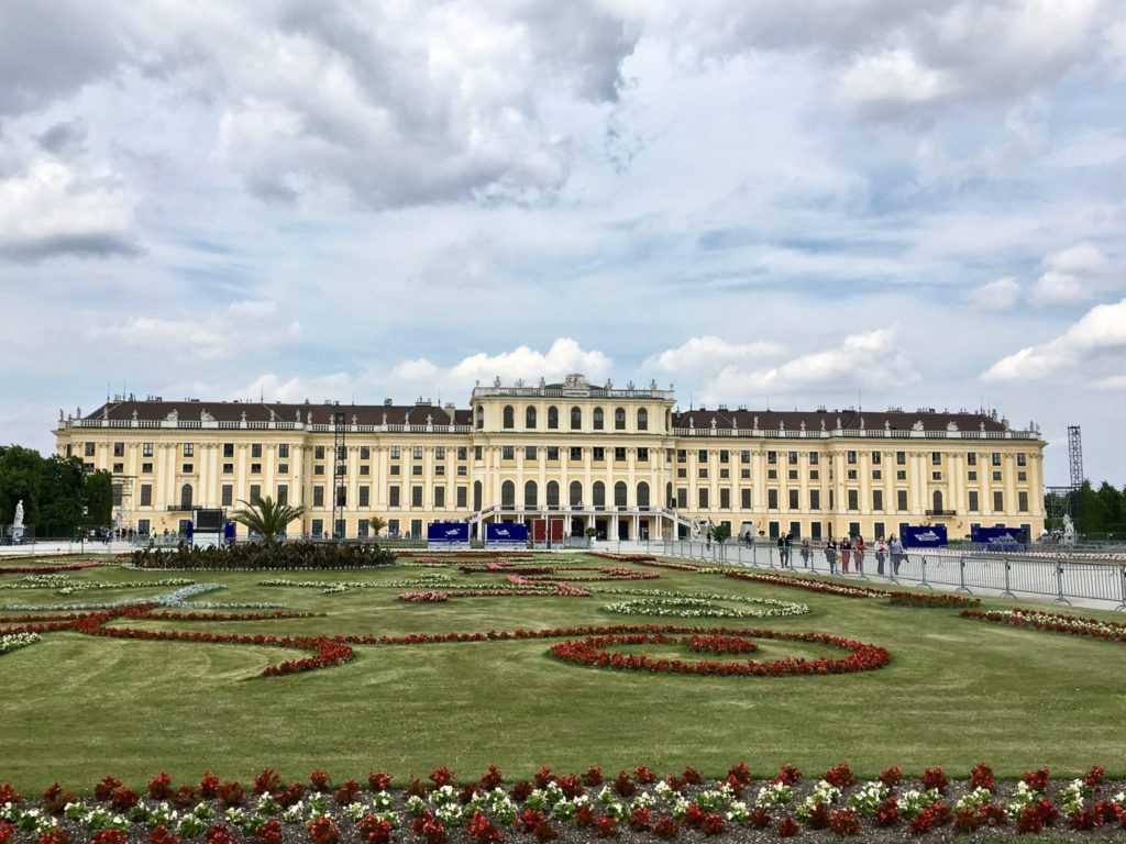 Vienna, Český Krumlov and Munich by Shuttle Bus and Rail